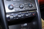 日产GT-R中控台空调控制键