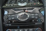 英菲尼迪QX70中控台音响控制键