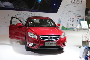 2016天津国际车展热点车型：北汽EU260
