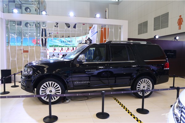 2016天津国际车展热点车型：林肯领航员