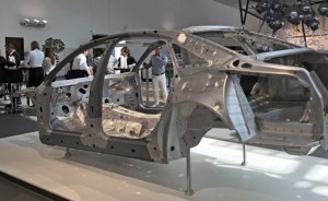 增重至282kg 新奥迪A8全铝车架发布