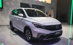 2017重庆车展：欧尚A800预售6.99万起